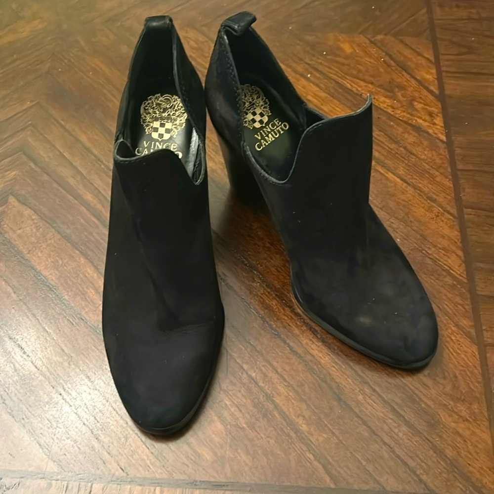 Vince Camuto Women’s Red bottom Heels Pre owned, Size 8 1/2 - Picture 2 of 13